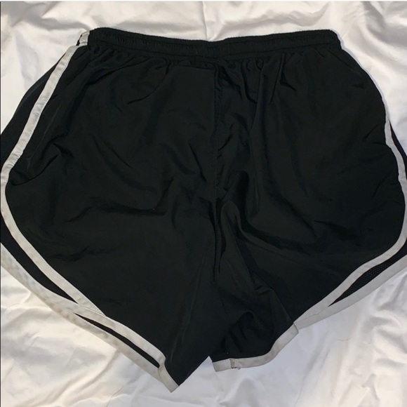 Nike shorts - Picture 2 of 3